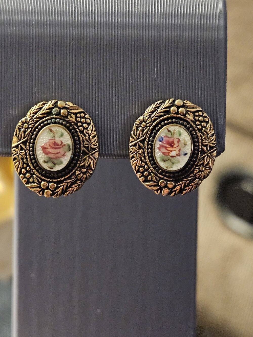 Vintage-Style Rose Porcelain Gold-Tone Screw Back Earrings
